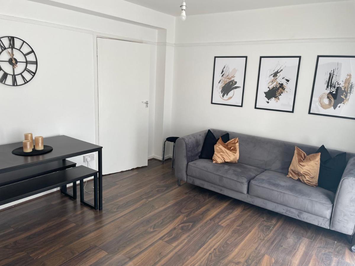 Lovely 2Bedroom 4Mins From Wimbledon Station Londres Exterior foto